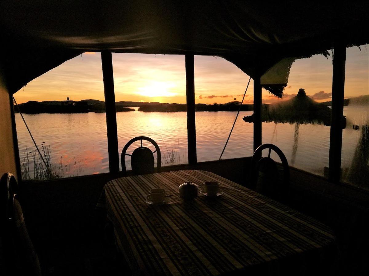 Los Uros Puno Exteriör bild