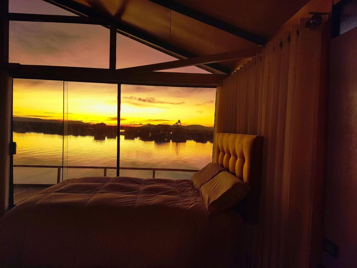 Los Uros Puno Exteriör bild