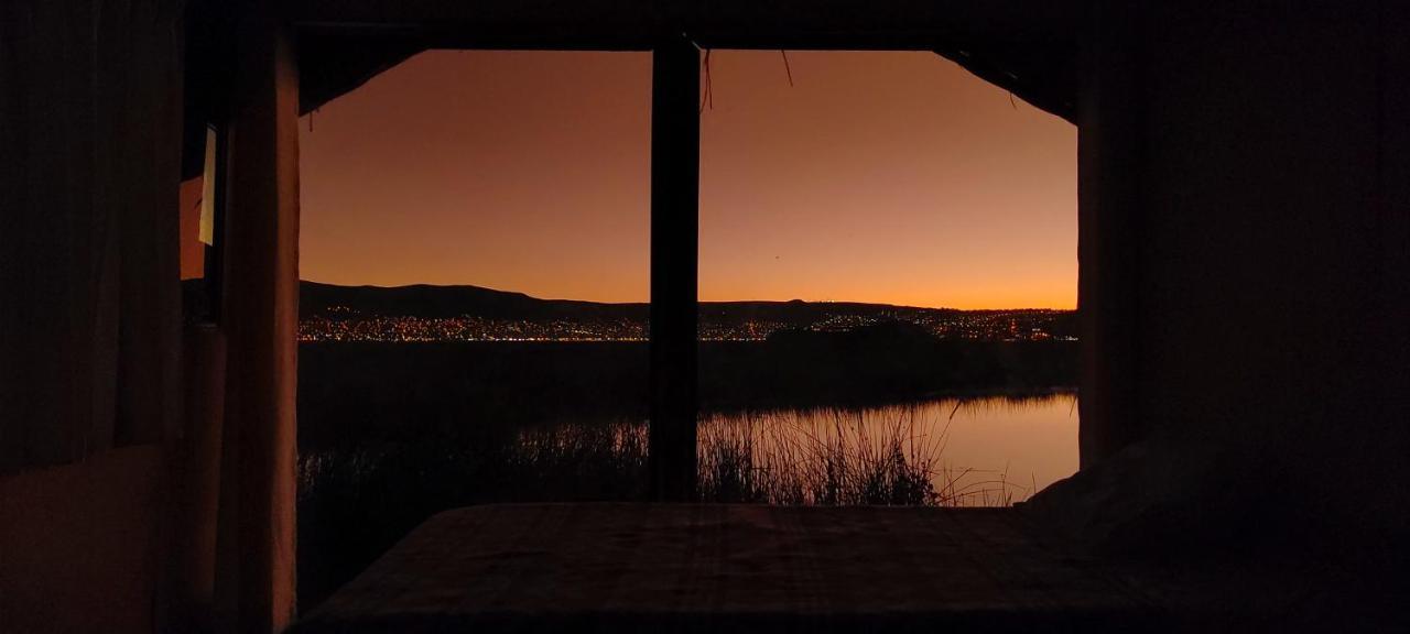 Los Uros Puno Exteriör bild