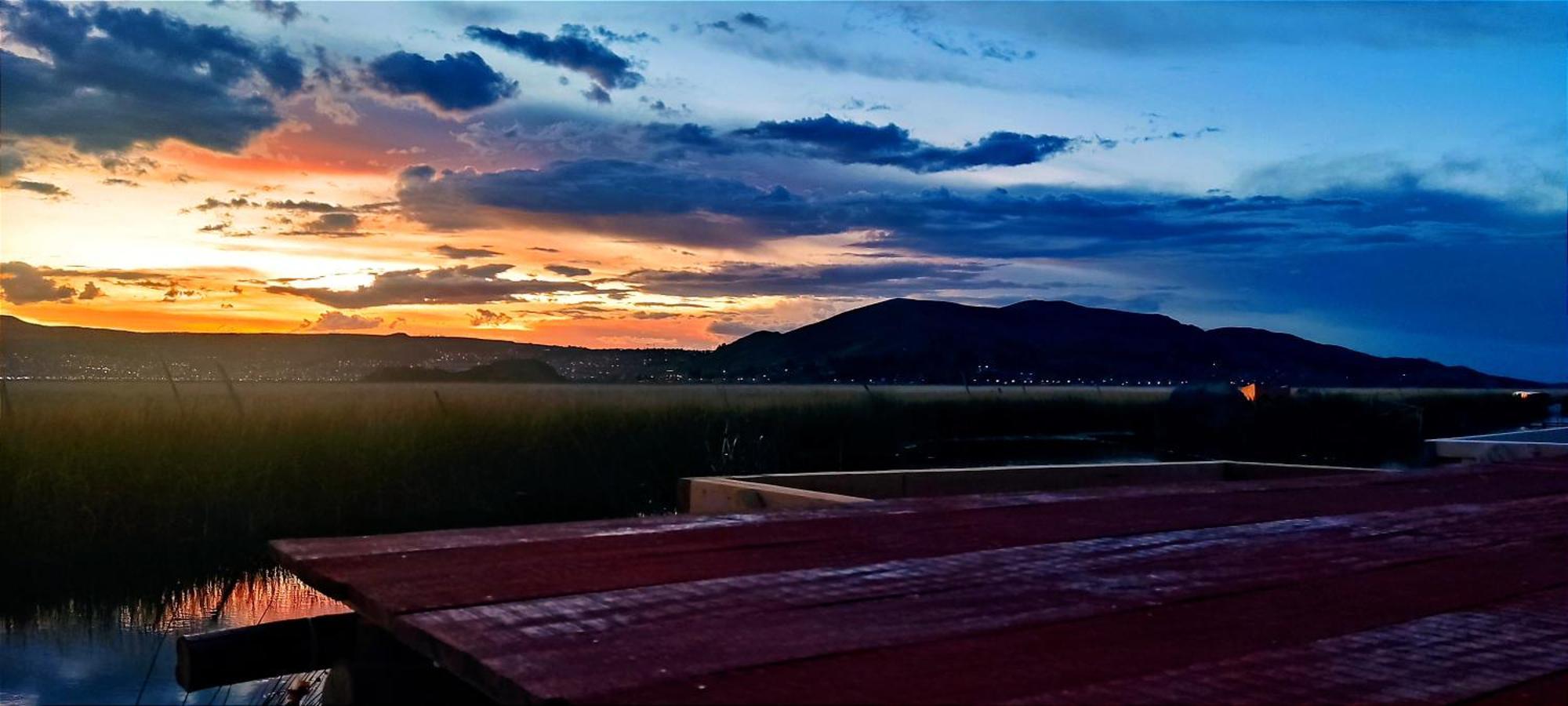 Los Uros Puno Exteriör bild