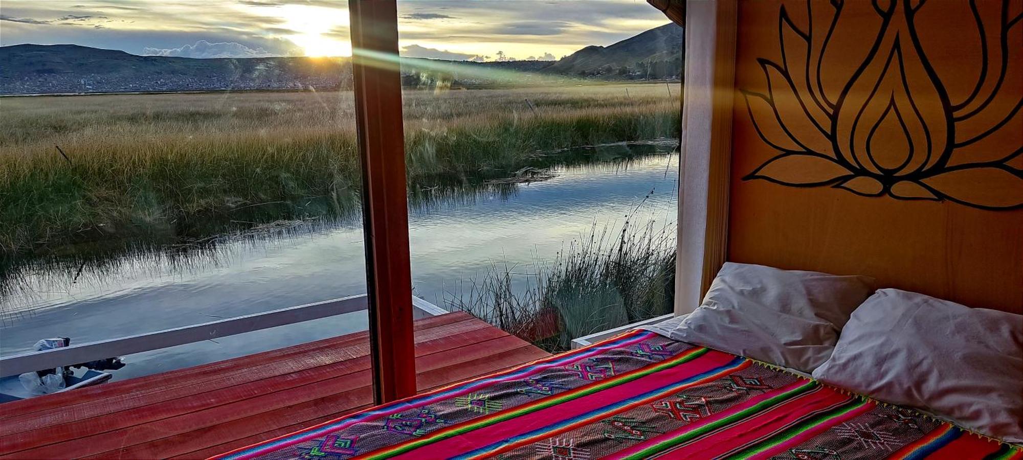 Los Uros Puno Exteriör bild