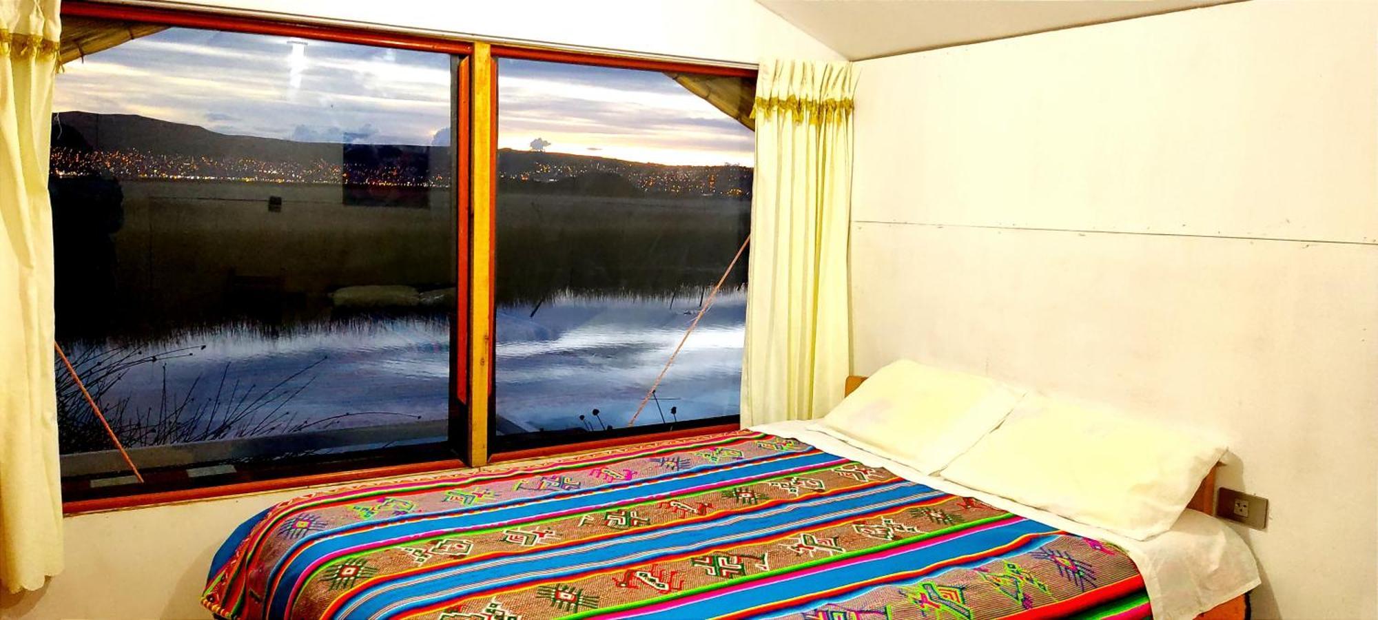 Los Uros Puno Exteriör bild